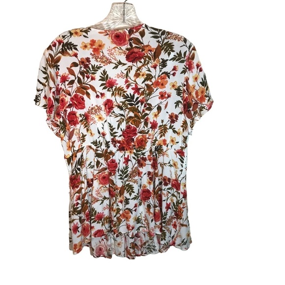Torrid women’s floral blouse size 00 flutter sleeves V-neck with tassel - Picture 5 of 8